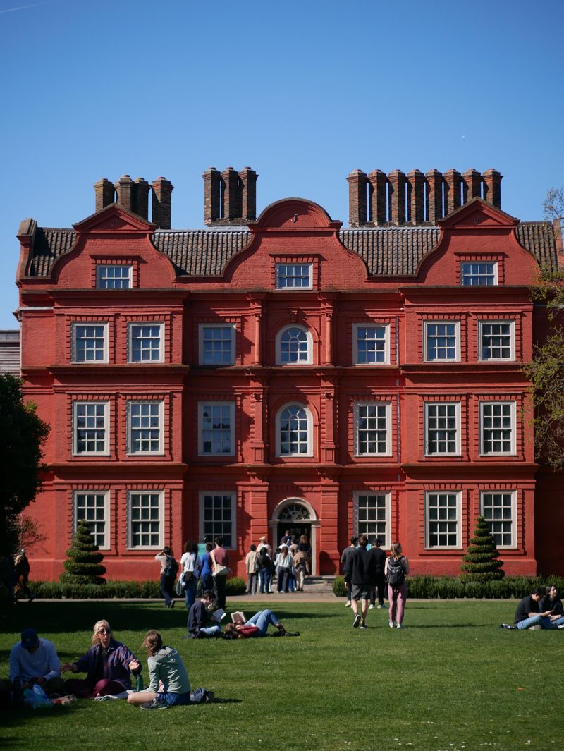 Kew Palace and lawn